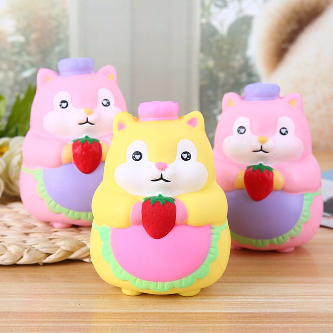 Squishy CHUỘT Ú ôm trái dâu đỏ đáng yêu độc đáo