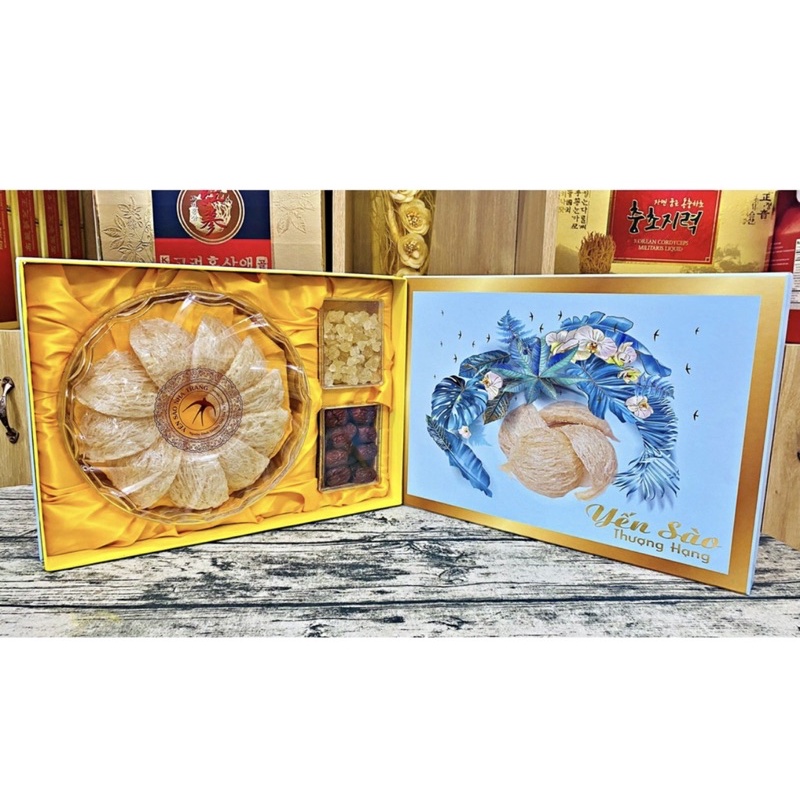 Set 10 la = 9.5 mét    Vải phi lụa màu vàng chùa chuyên lót hộp Yến.