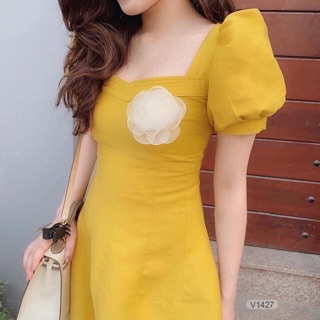 ĐẦM MIDI VÀNG KÈM HOA