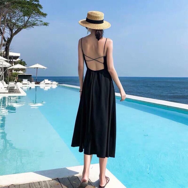 Đầm Đen Chéo Dây Sau