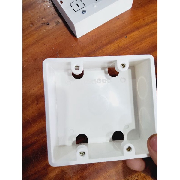 [NANOCO] Đế âm đôi Nanoco - NA102 có tán ( 1 cái)