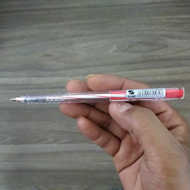 1 Cây Bút Bi TL - 027 ( xanh - đỏ - đen )