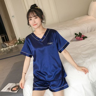 Bộ đồ mặc ở nhà lụa cổ chữ V Mã [BC06]