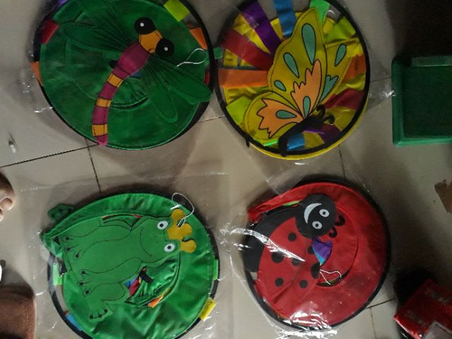 Con treo quay hình con vật có chóp
