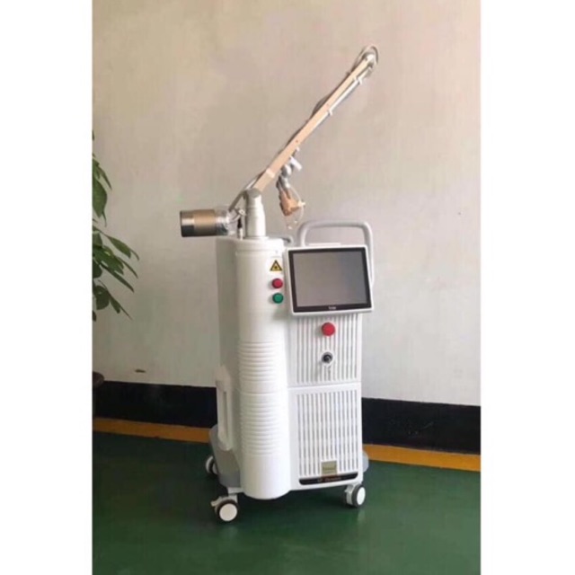 Máy laser trị sẹo và trẻ hóa âm đạo CO2