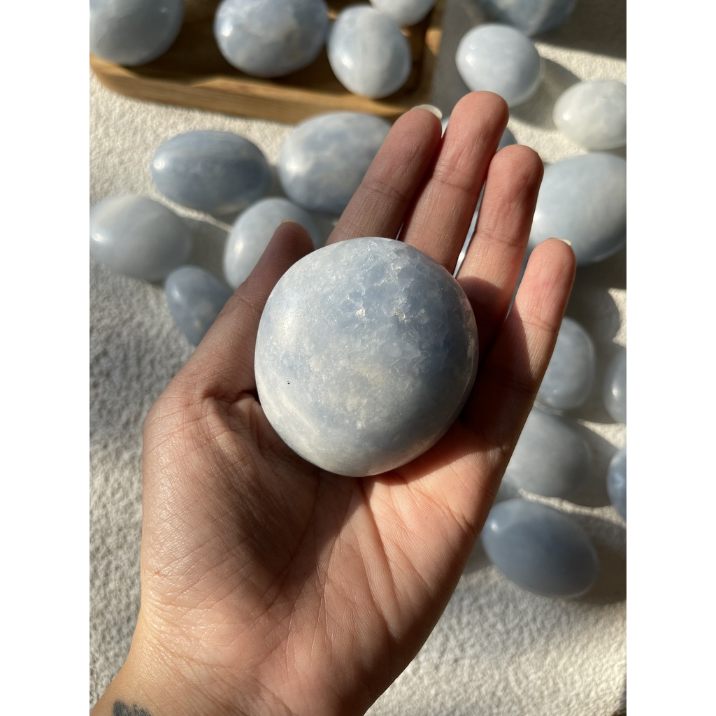 Palm Celestine (Celestite) tự nhiên,đá thanh tẩy, đá phong thủy dùng trong Tarot, Reiki, thiền định