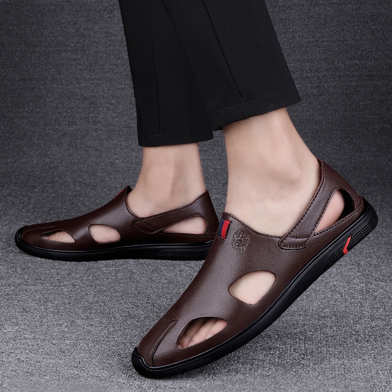 Xăng đan Da Đục Lỗ Đế Mềm Thời Trang Đi Biển Mùa Hè Cho Nam