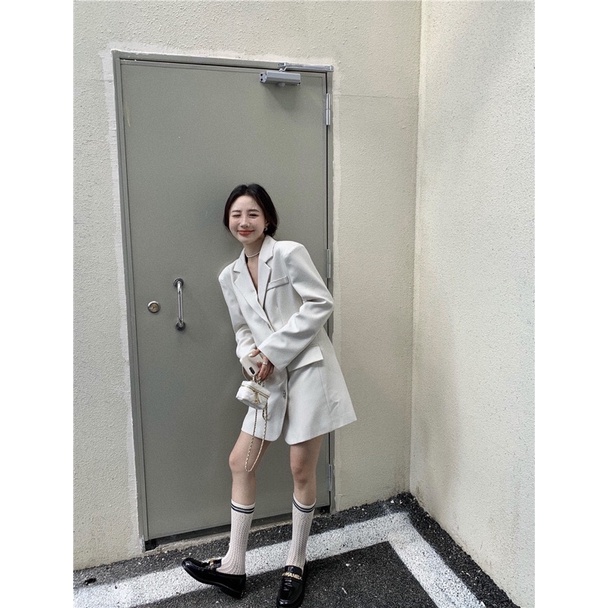 ĐẦM DÁNG BLAZER CÁCH ĐIỆU CUT OUT SAU LƯNG ĐỘC LẠ