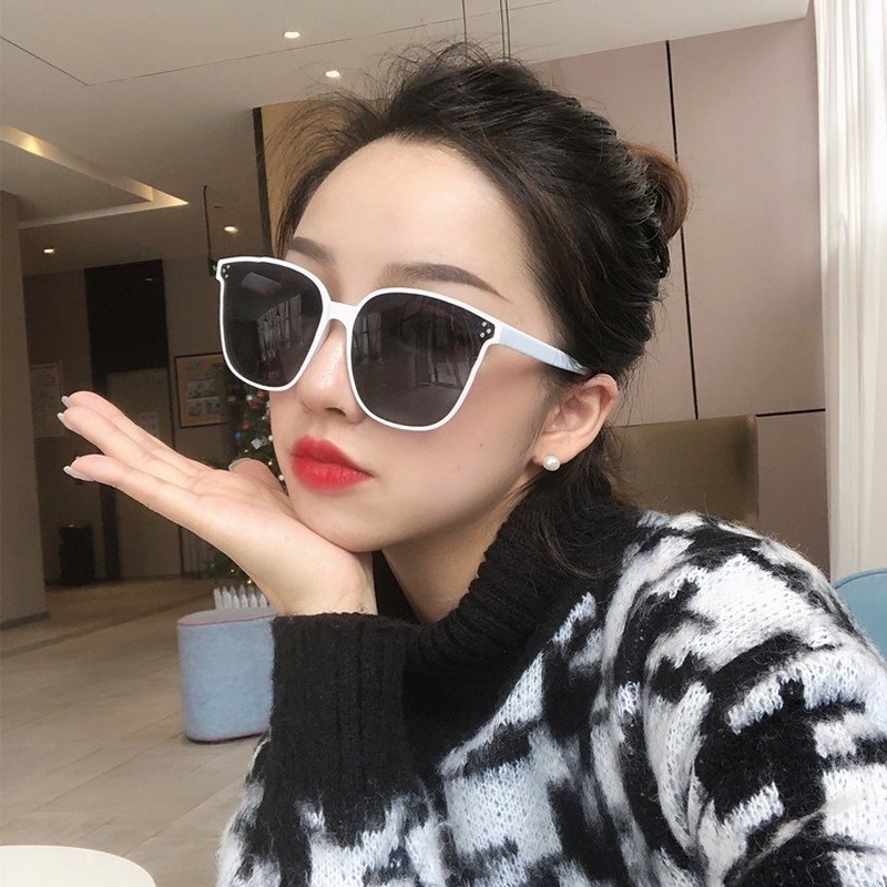 Kính Mát Vuông Chống Tia UV Thời Trang