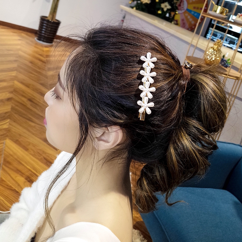 Kẹp tóc hình hoa đính ngọc trai phong cách thanh lịch thời trang