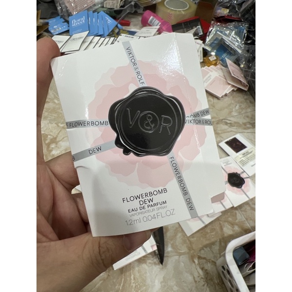 Vial nươc hoa Viktor & Rolf Flowerbomb Dew EDP 1.2ml