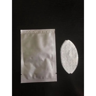 Miếng dán môi không hình loại 1
