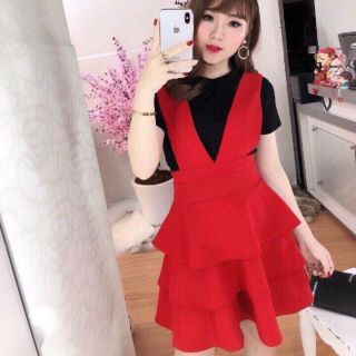 Sét yếm đỏ xòe tầng cổ V phối áo thun đen tay con hàng Cao Cấp