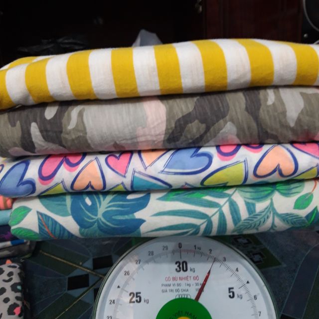 Vải cotton và thu gân