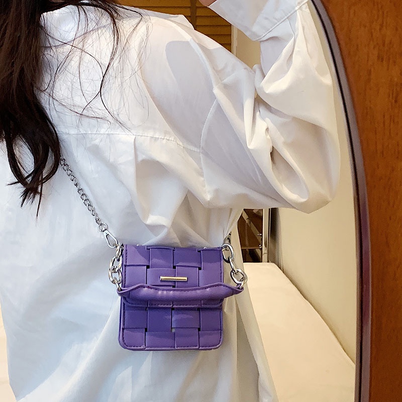 Túi đeo vai IELGY họa tiết đan xen kẽ dây xích mini thời trang dành cho nữ