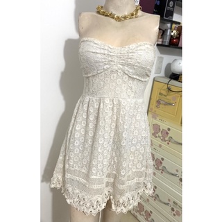 Đầm ren trắng xoè cúp ngực ôm thanh lý size m