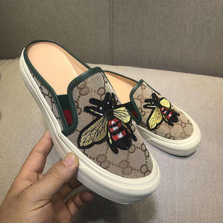 Thêu Bít Mũi Nửa Dép Nữ Da Mềm Bên Ngoài Mặc Mùa Hè Giày Vải Gót Không Trơn thường Ngày Lazybones' Giày Nam Nữ | BigBuy360 - bigbuy360.vn