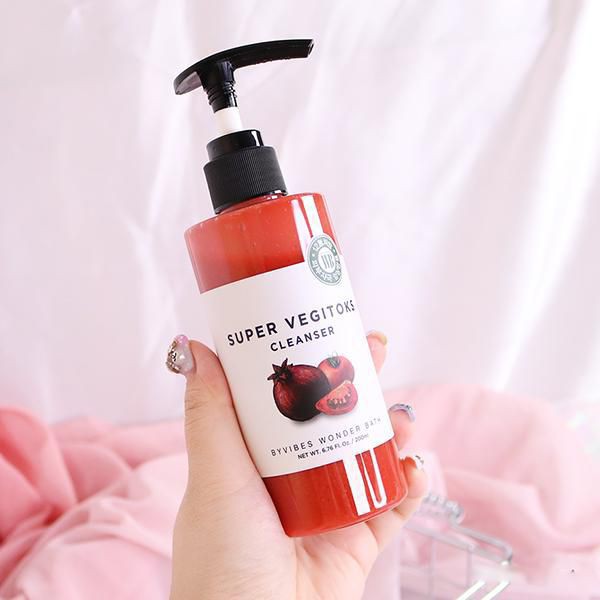 Sữa rửa mặt sủi bọt thải độc chiết xuất rau củ Byvibes Wonder Bath Super Vegitoks Cleanser Red 300ml - Đỏ