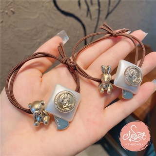 Dây buộc tóc màu trà sữa ngọt ngào gắn charm gấu/thỏ phong cách cổ điển