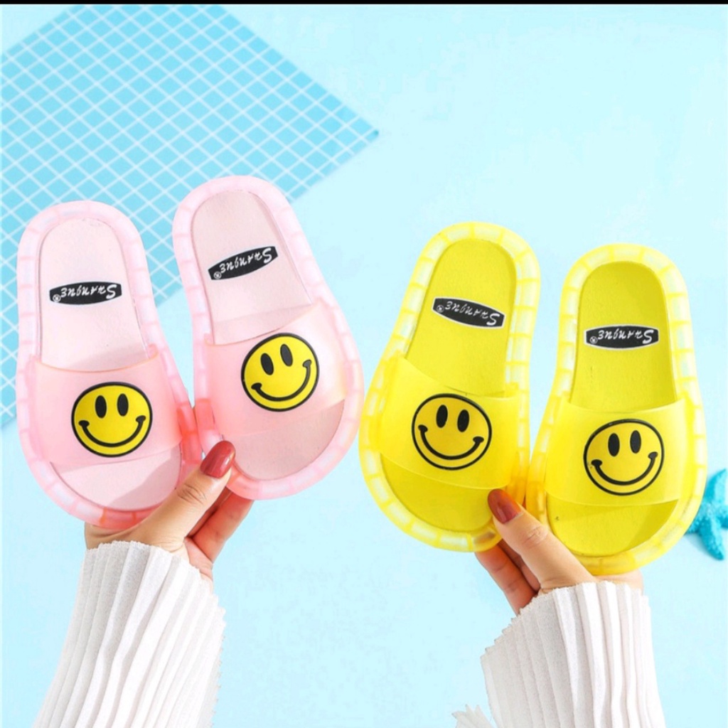 Dép Smile gắn led vui nhộn , dép mặt cười nhấp nháy tuyệt diệu cho bé