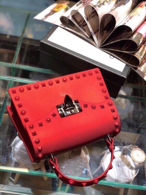 Valentino đinh nhựa size 20cm ( hết )