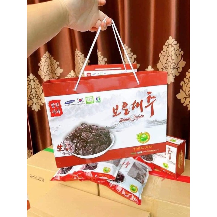 Táo đen Hàn Quốc hôp 1kg loại đủ có túi có hộp đẹp