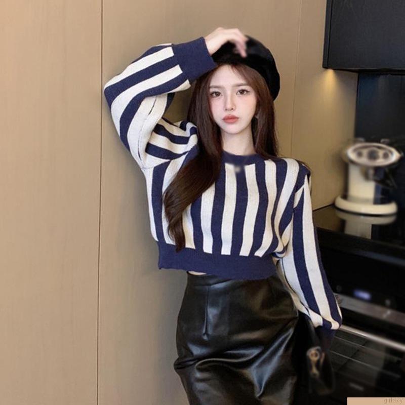 Áo len croptop tay dài cổ tròn họa tiết kẻ sọc phong cách Hàn Quốc thời trang cho nữ