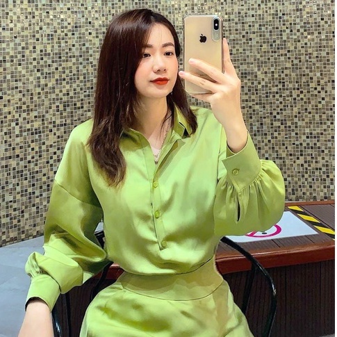 ANNIE SET- Set áo tay dài, lưng xẻ chân váy- Chất liệu lụa satin cao cấp, đem đến sự thoải mái, dễ chịu nhất
