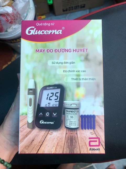 Máy đo đường huyết Gluneo Lite-KHÔNG KÈM QUE THỬ (Quà Km Glucerna)