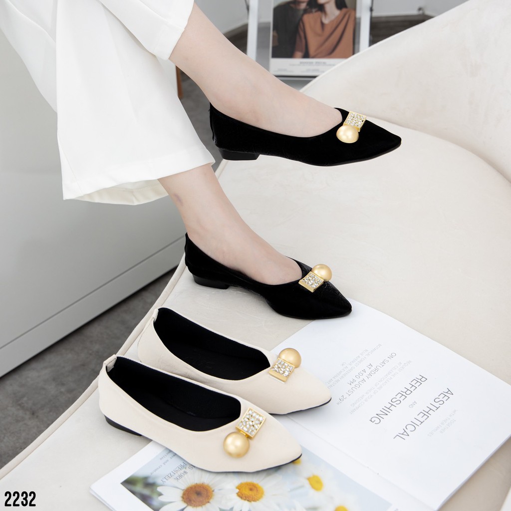 Giày Búp Bê Nữ Thời Trang MWC Mũi Nhọn Đế Bệt Có Phối Khóa Nổi Bật Sang Trọng NUBB - 2232