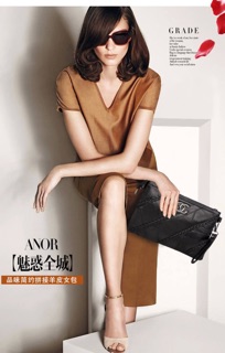 Bóp dự tiệc da thật xinh lắm nhé