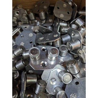 CON LĂN ĐỊNH VỊ CỬA LÙA XÀI CHO CỬA NHÔM