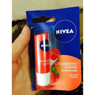 Son dưỡng môi Nivea xanh, đỏ, hồng