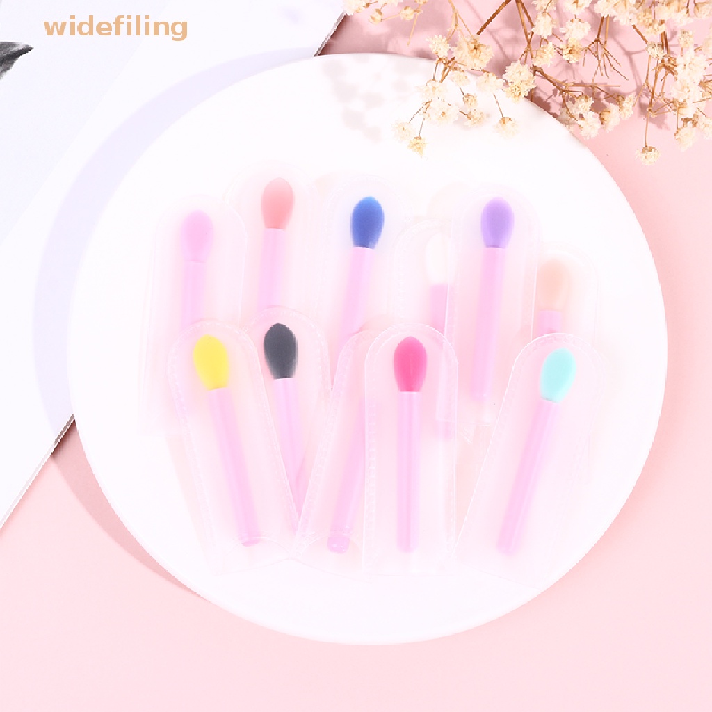 1 Cọ Trang Điểm Mắt / Môi Bằng Silicone Tiện Dụng