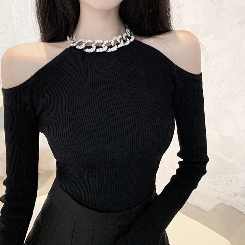 Áo len phối vòng cổ khoét vai dài tay