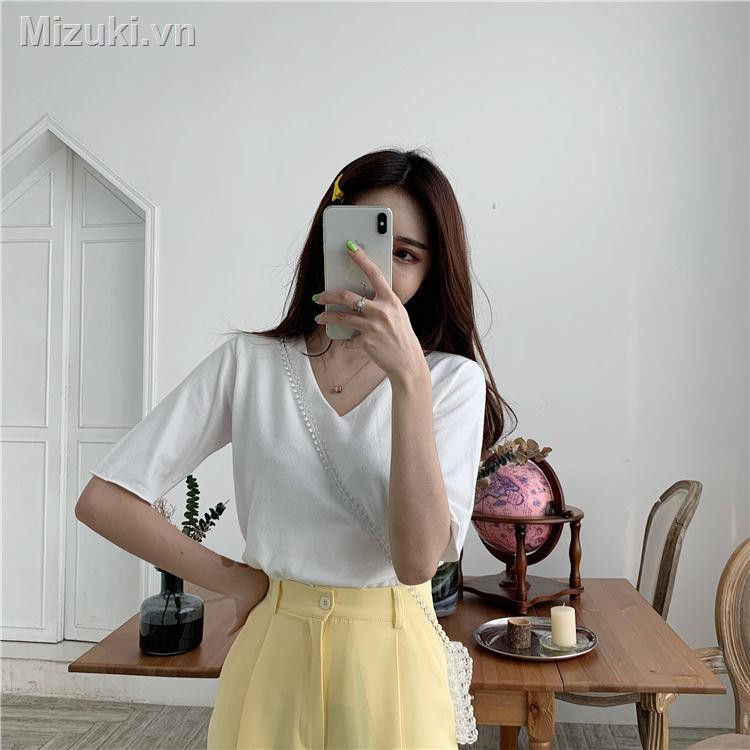 Áo thun cổ chữ v tay ngắn màu trơn dễ thương phong cách Hàn Quốc 2020 dành cho phụ nữ