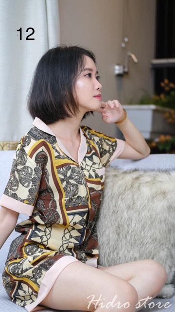Bộ ngủ lụa cát hoạ tiết phối cổ