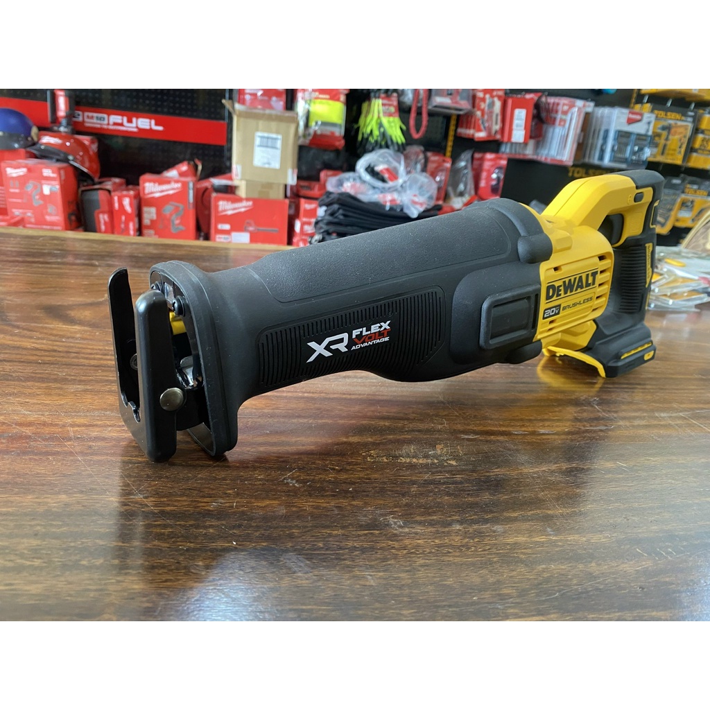 Thân máy cưa kiếm dùng pin Dewalt DCS386N-KR