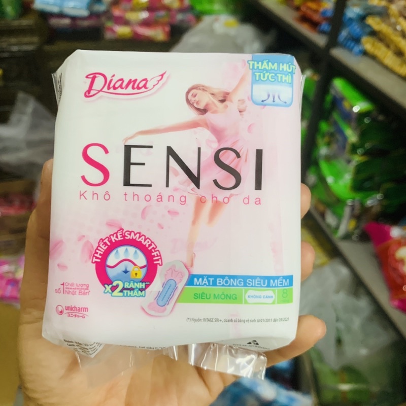 GÓI 8 MIẾNG BĂNG VỆ SINH DIANA SENSI KHÔ THOÁNG CHO DA CÁNH/KHÔNG CÁNH