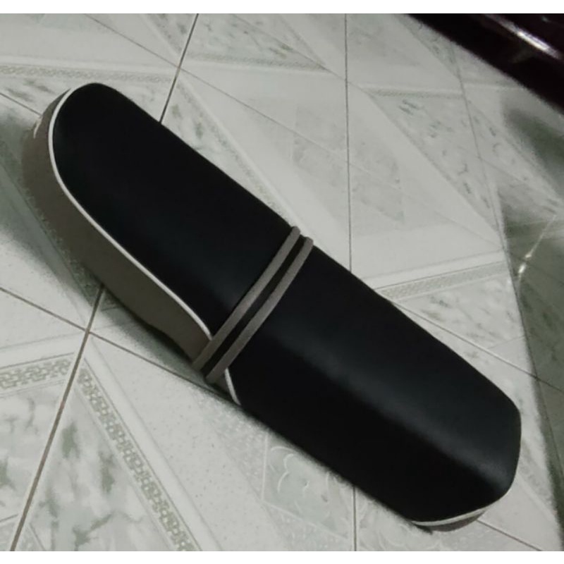 Yên xe 67 độ form đẹp - loại tốt