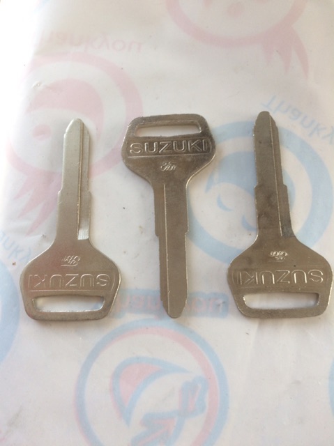 Combo 3 phôi chìa khoá xe SUZUKI ( rảnh phải )
