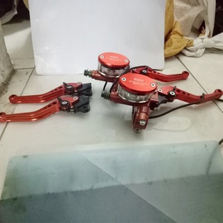 Củ tay phanh dầu bên phải xe điện xmen