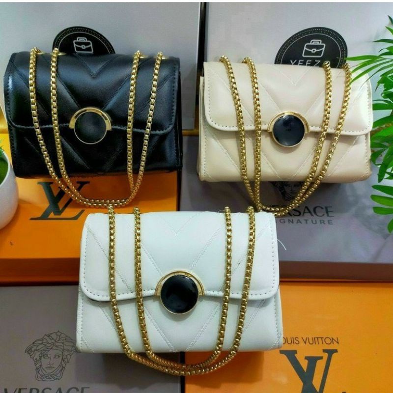 Túi mini gấu lotso kiêm móc khóa.