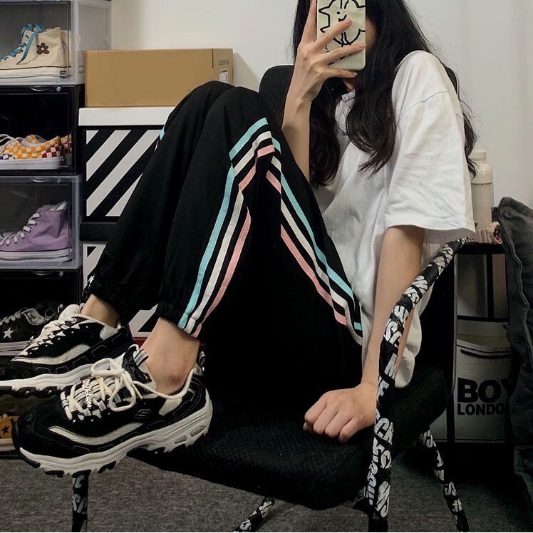 Quần Jogger ✌️ FREESHIP ✌️Nữ Dài Ống Rộng Ba Sọc Màu Có Bo - Quần hai màu đen trắng