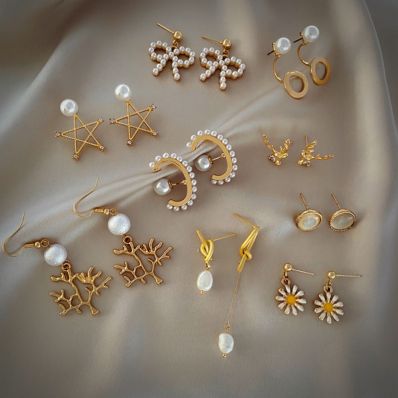 Khuyên Tai Nhiều Kiểu Dáng Độc Đáo Tùy Chọn