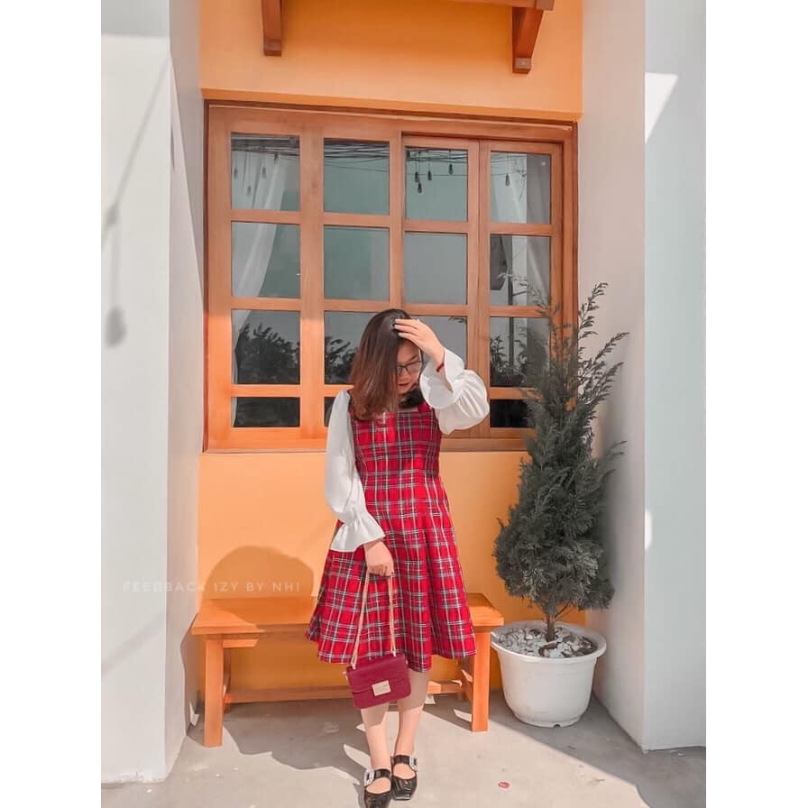 [Mã SKAMA06 giảm 8% tối đa 50K đơn 250K] VÁY ĐẦM KẺ ĐỎ PHỐI TAY TRẮNG BIGSIZE - SWEETIE DRESS - IZYBYNHI | BigBuy360 - bigbuy360.vn