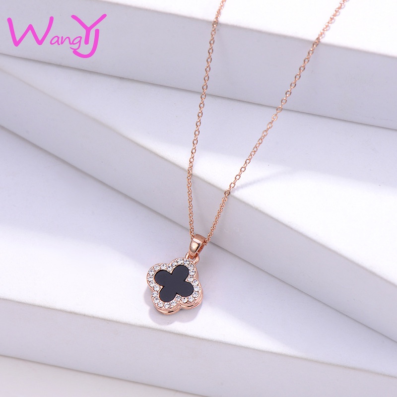 Vòng cổ Mạ Vàng Hồng 18K Mặt Hình Cỏ Bốn Lá Đính Đá Dễ Thương