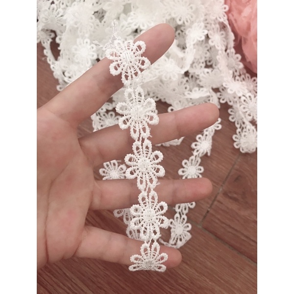 Ren viền- ren chân thêu trang trí váy áo, làm phụ kiện handmade, DIY cho doll