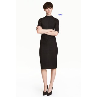 Váy đen tay lỡ H&M