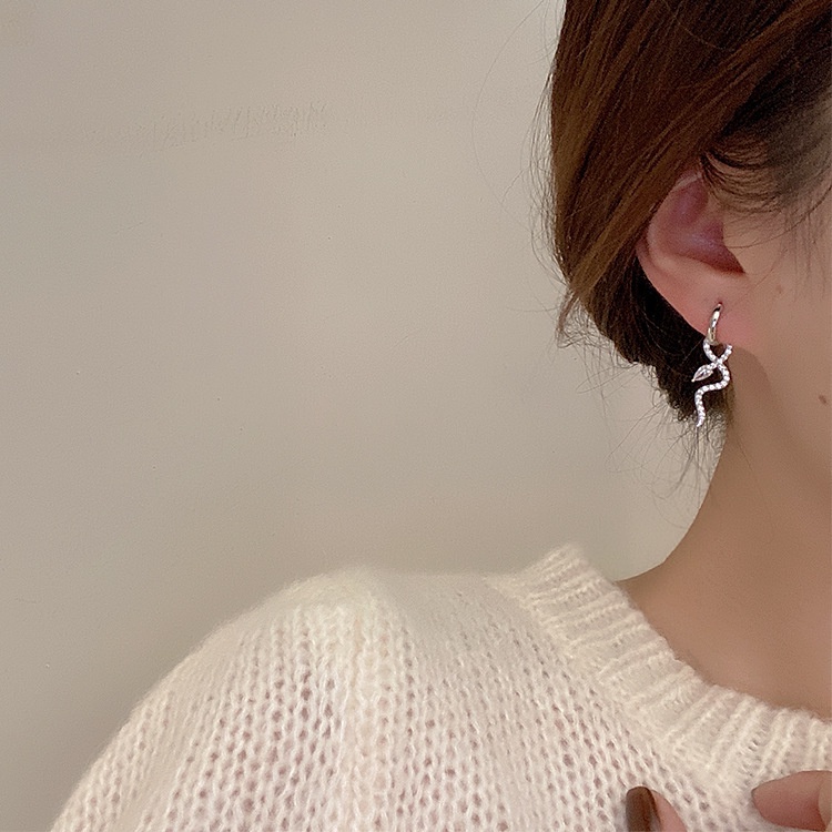 Khuyên Tai Hình Rắn Đính Đá Zircon Đơn Giản Cá Tính Thời Trang